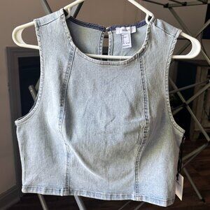 Women's Medium Cropped Shirt